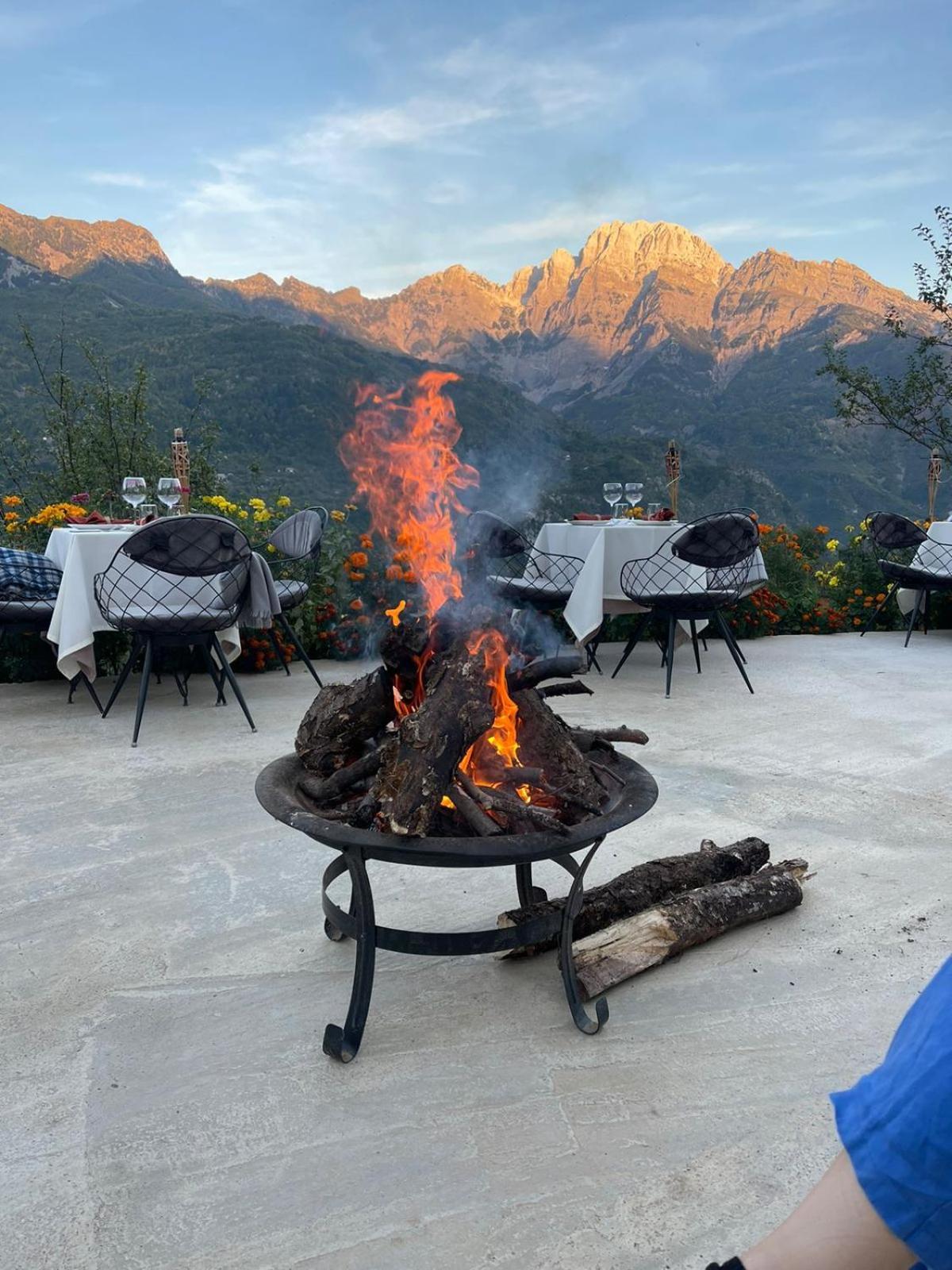 Vidis Chalet Boutique Hotel Тет Екстериор снимка
