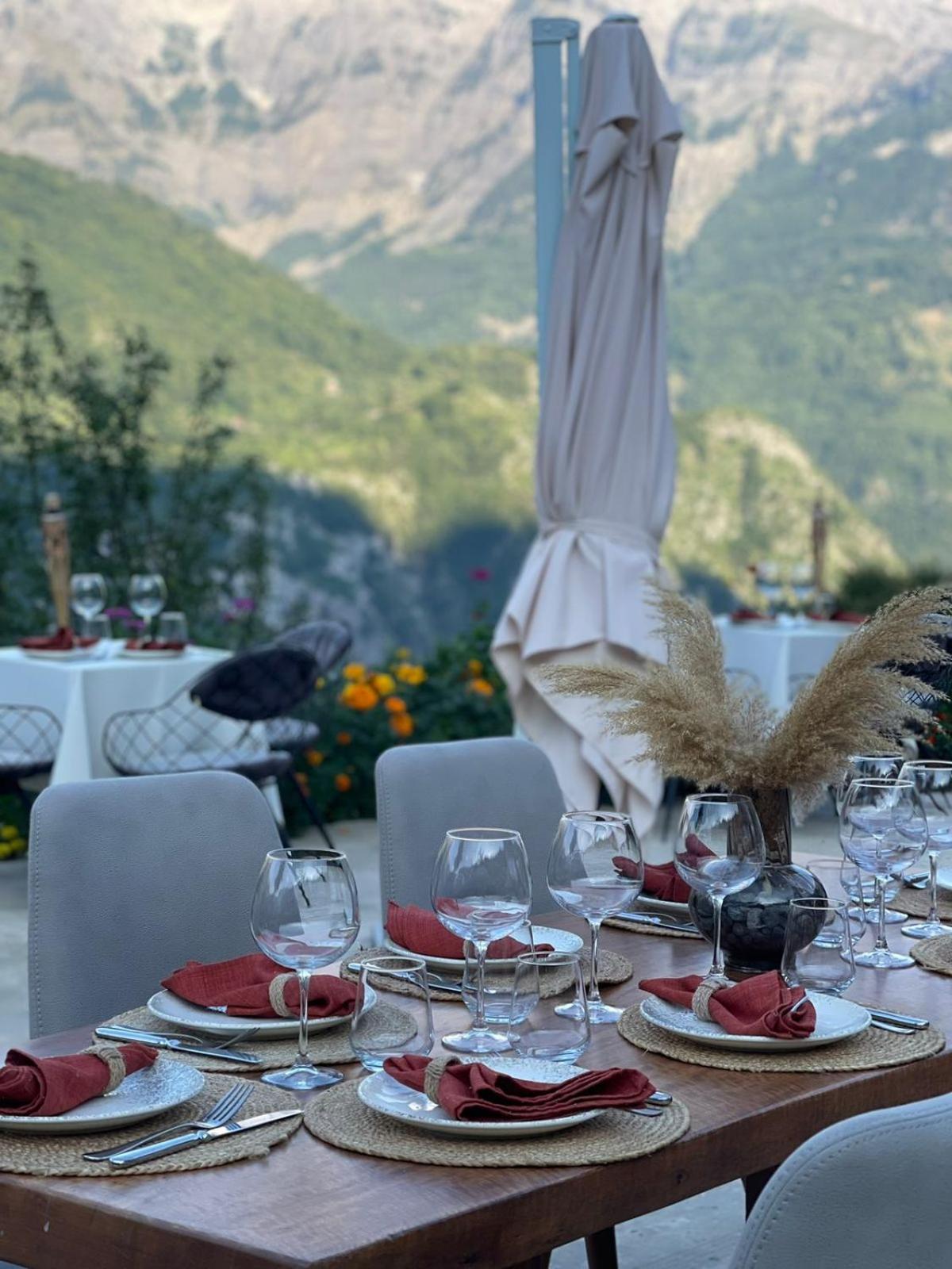 Vidis Chalet Boutique Hotel Тет Екстериор снимка
