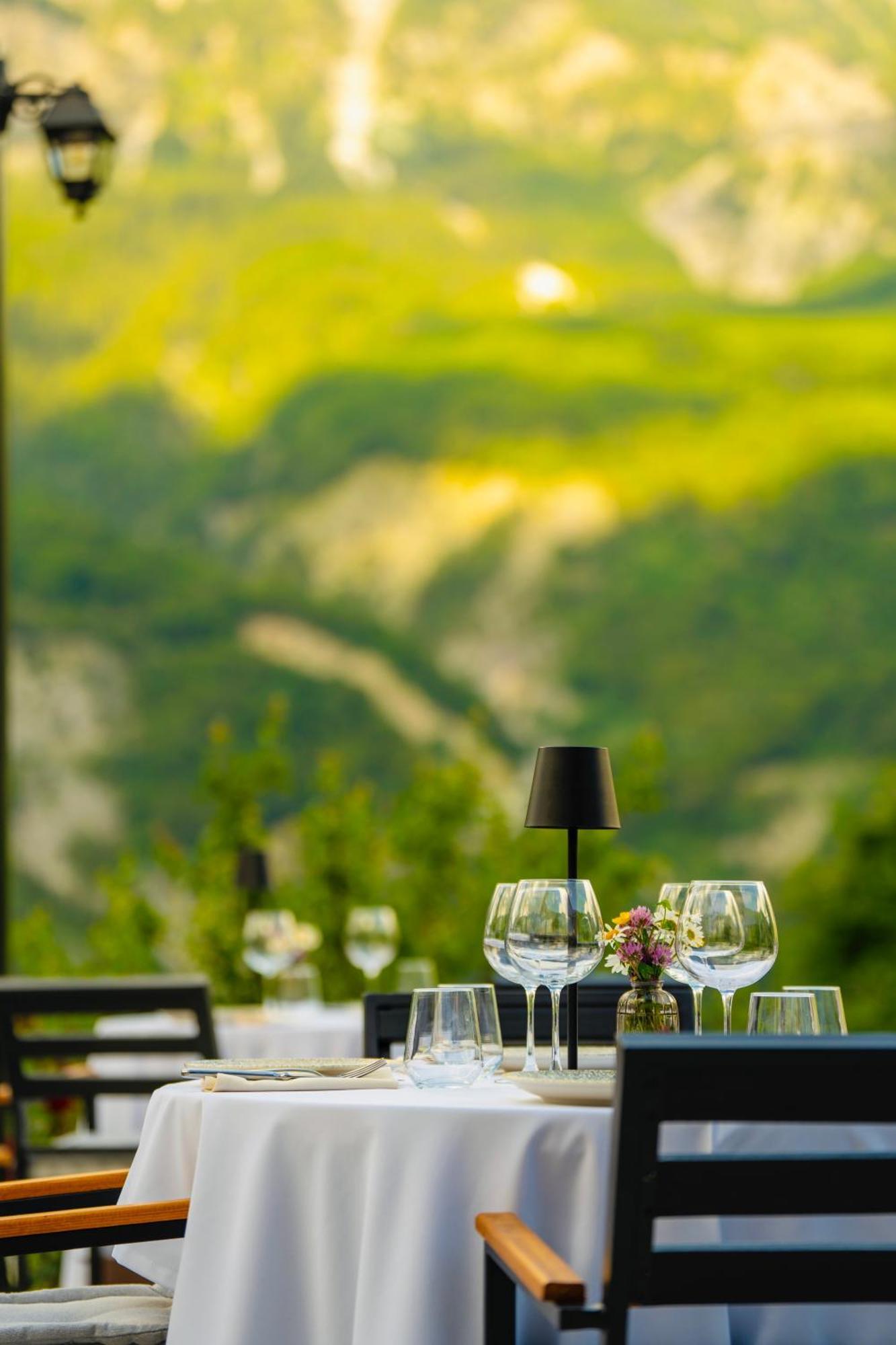 Vidis Chalet Boutique Hotel Тет Екстериор снимка