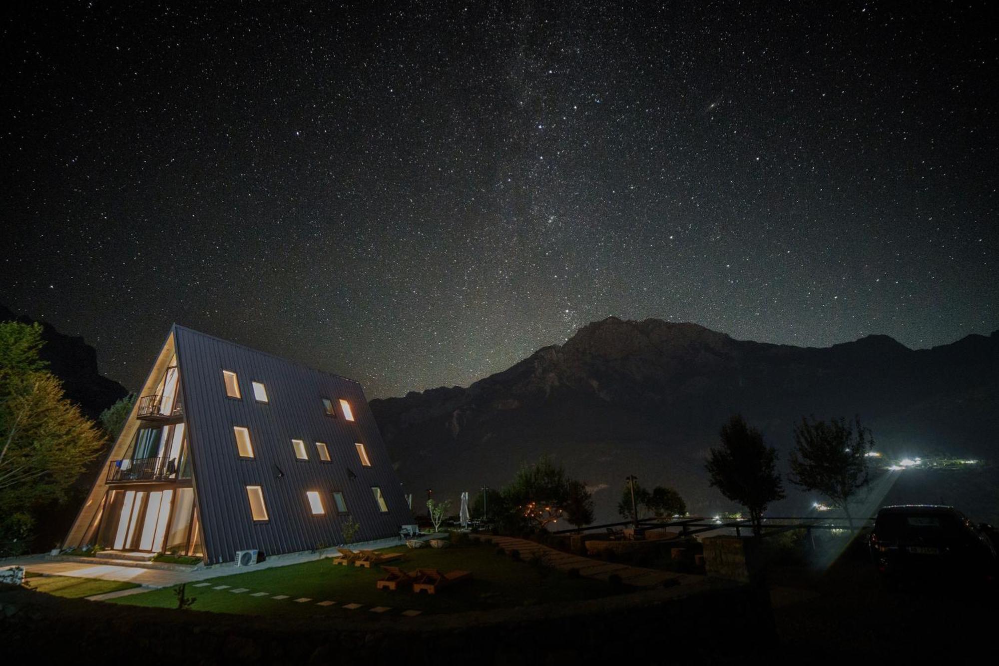 Vidis Chalet Boutique Hotel Тет Екстериор снимка