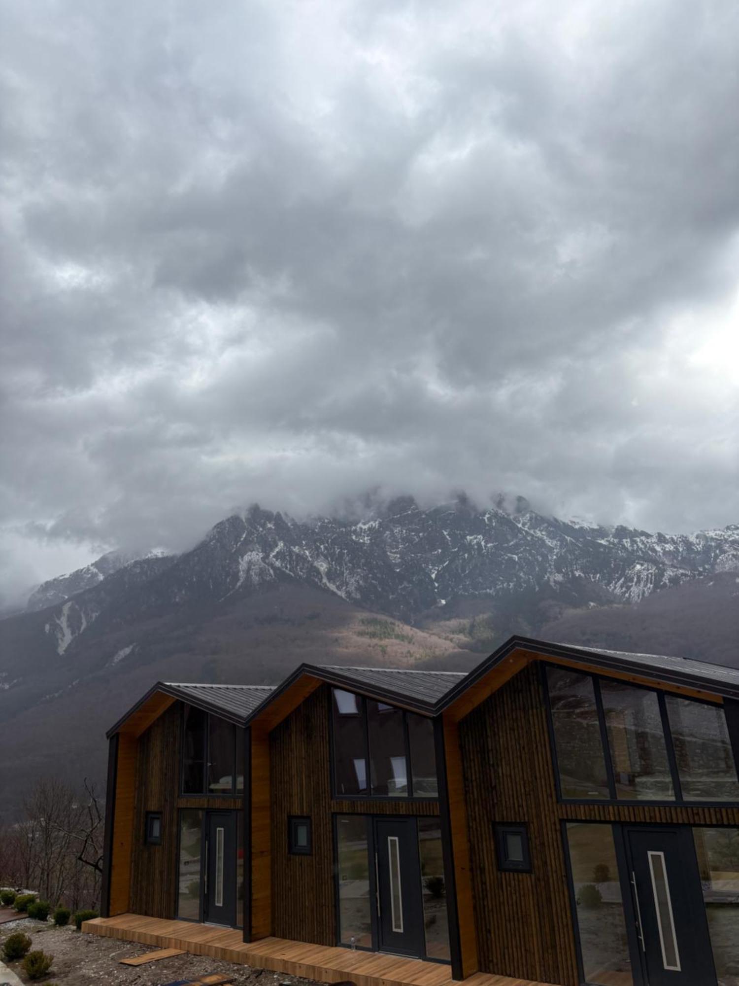 Vidis Chalet Boutique Hotel Тет Екстериор снимка